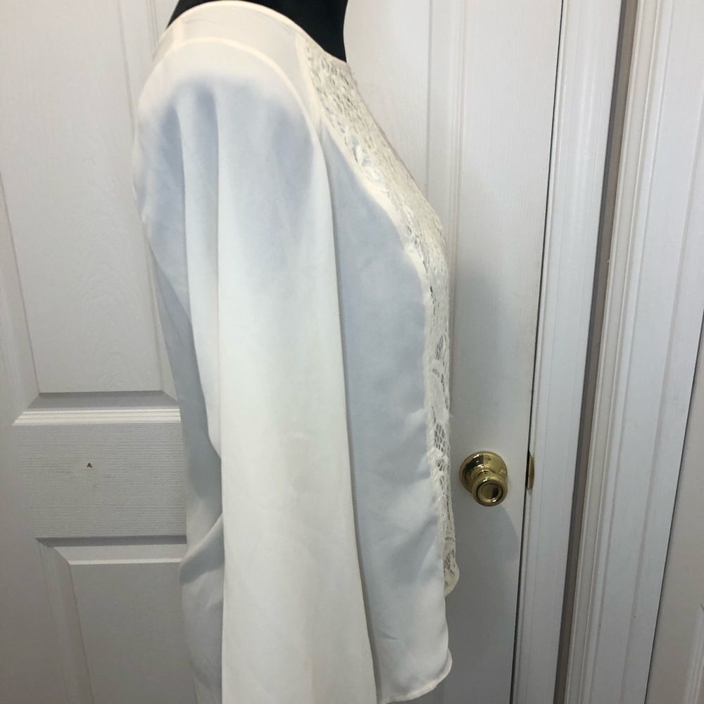 AGB sheer cream lace front hi low long sleeve blouse top, size medium - Picture 8 of 10